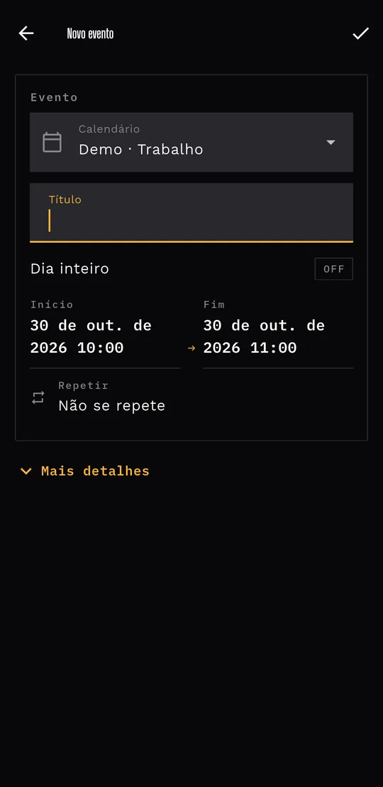 Em blocos: Campos agrupados em poucos blocos claros.
